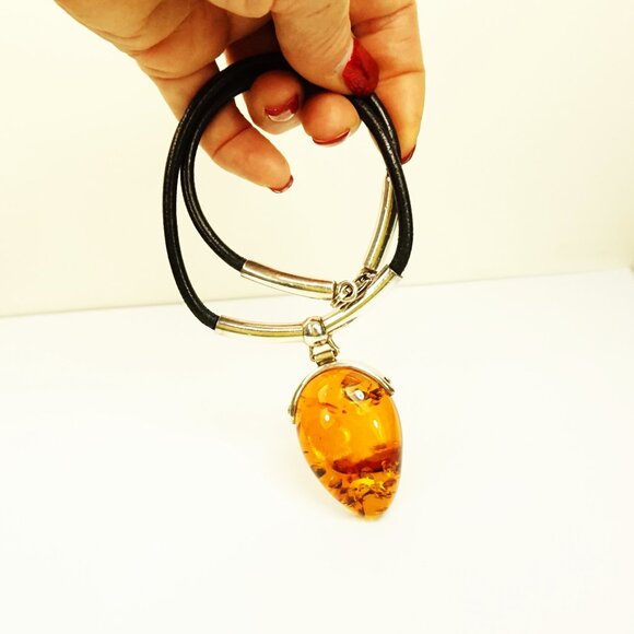 Big AMBER PENDANT With Black Leather Cord Set In 925 Silver Artisan Made Gift - Picture 10 of 15